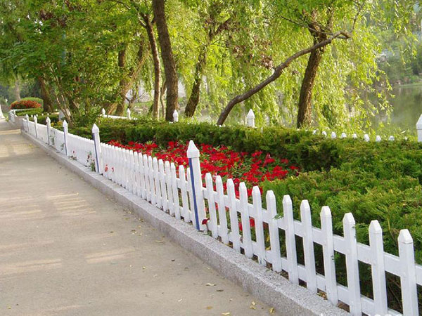 草坪护栏图片3